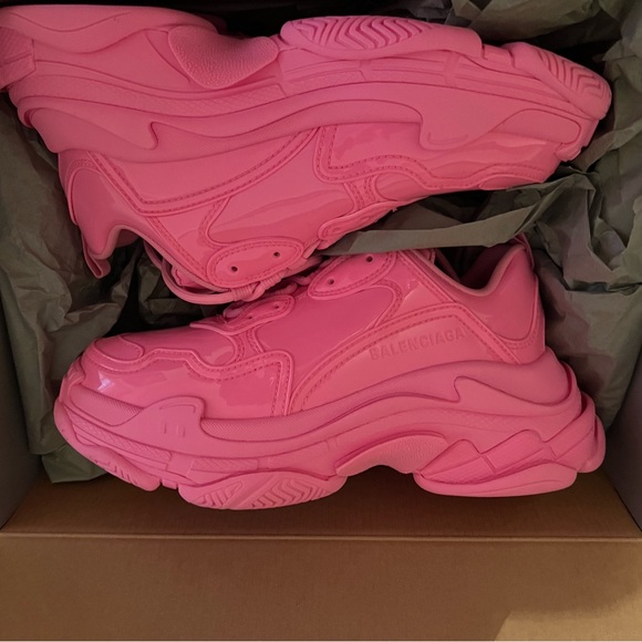 balenciagas pink and black